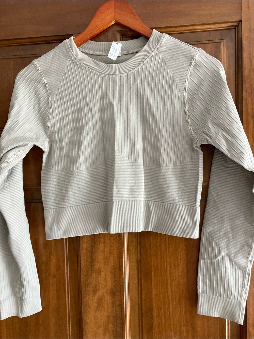 DSG Light taupeRibbed Crop Long-Sleeve Top
